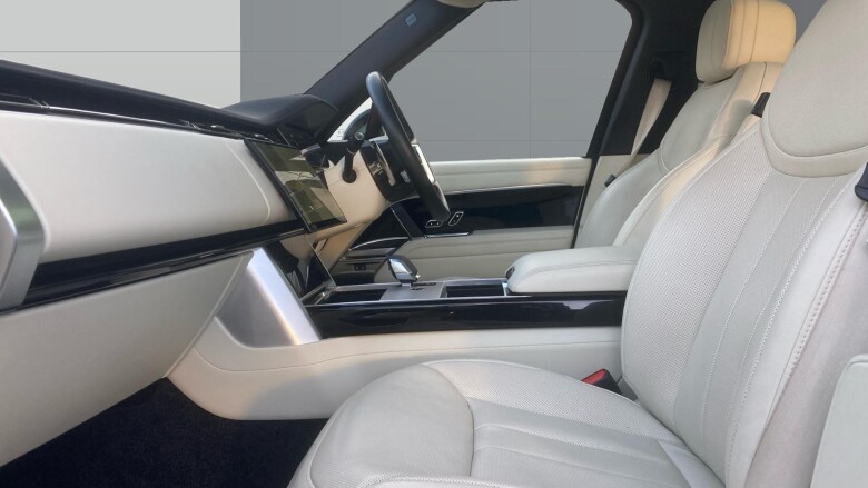 Land Rover Range Rover 3.0 D300 SE 4dr Auto Diesel Estate